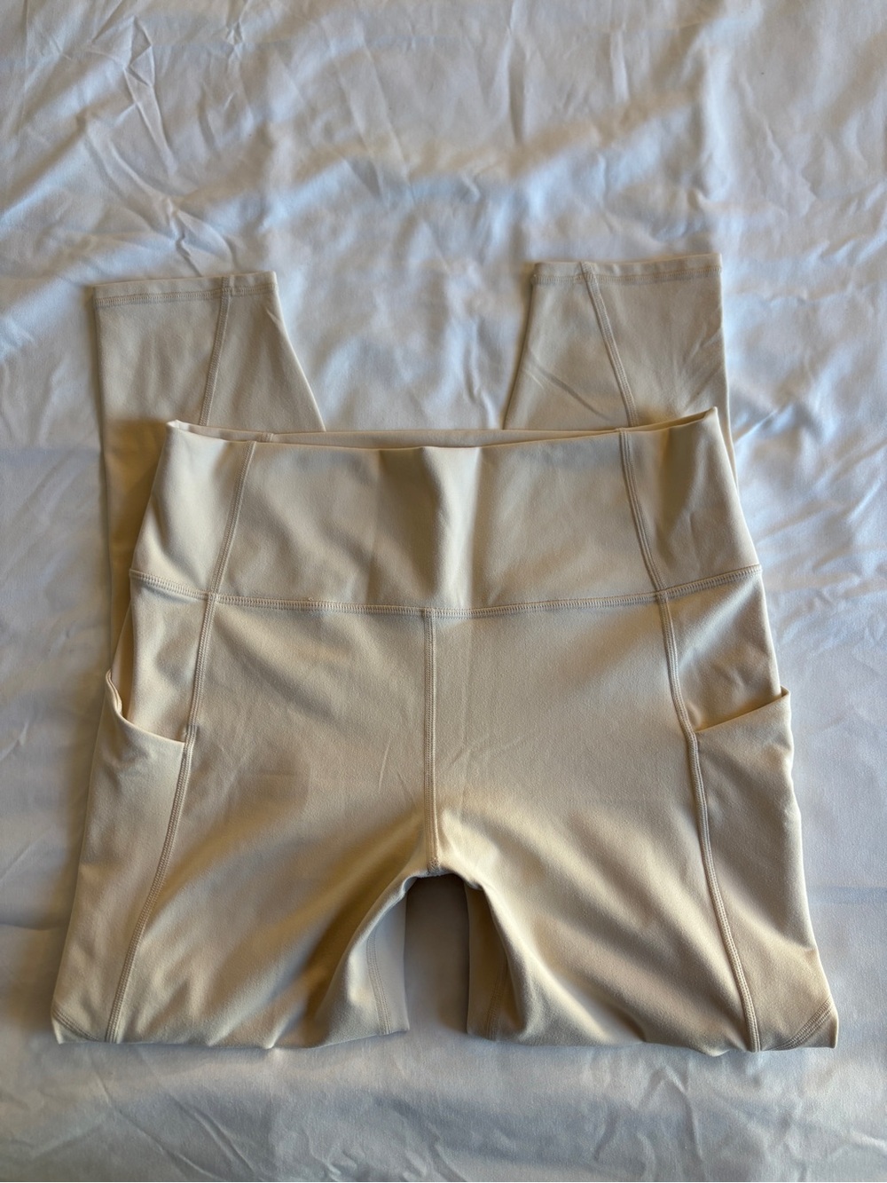 Fabletics PureLuxe Cream Cropped Leggings Pocket Athleisure Workout Casual